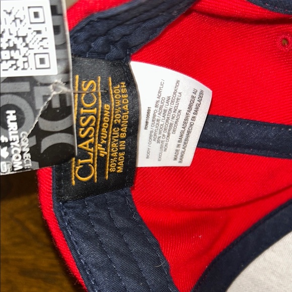 Hurley Red and Navy Snapback Cap - Picture 6 of 6